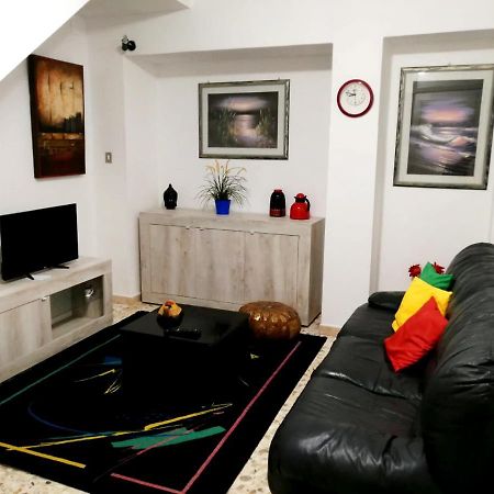 피스티치 Casa Viro 아파트 외부 사진